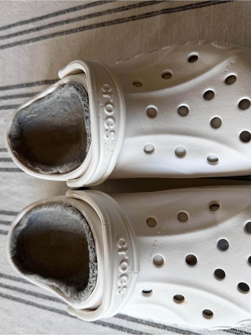 CROCS Classic Lined Clog - White Mens 8 Women’s 10.